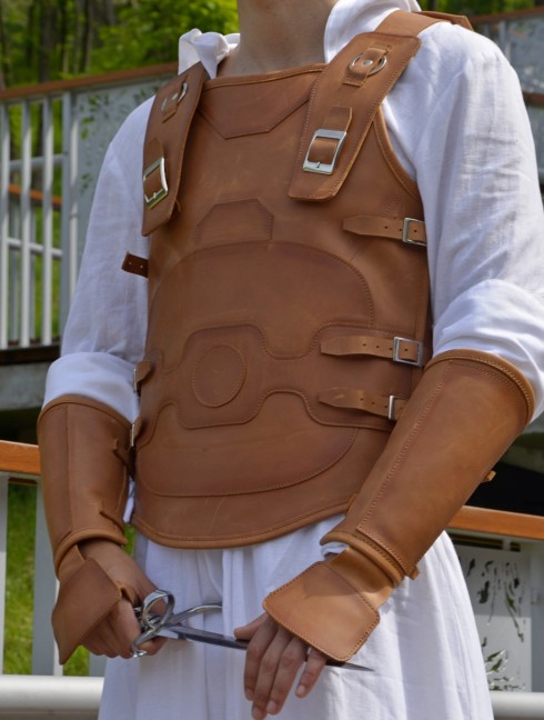LEATHER ASSASSIN ARMOR: VEST AND BRACERS  Armure fantaisie